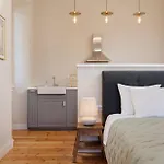 The Consulate Appartement